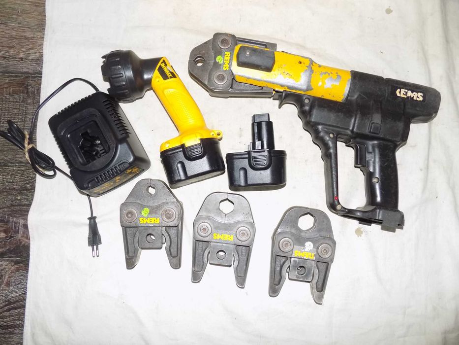 Presa de  sertizat  REMS  12V Ni Cd  /  14,4V Li-Ion  , Rotenberger Romax 3000  18V Li-Ion