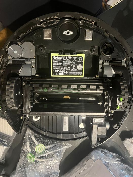 Прахосмукачка робот IRobot Roomba i7+