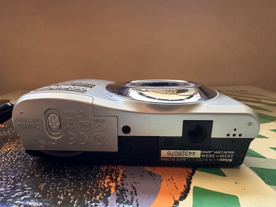 nikon coolpix l21 retro digital