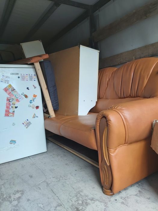 DEBARASĂRI  Apartamente, curți, boxe