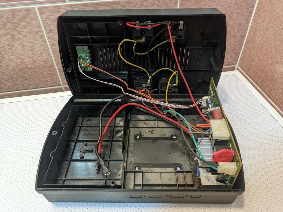 AVT 390W. UPS, ИБП, ЮПС. Для бесперебойного питания.