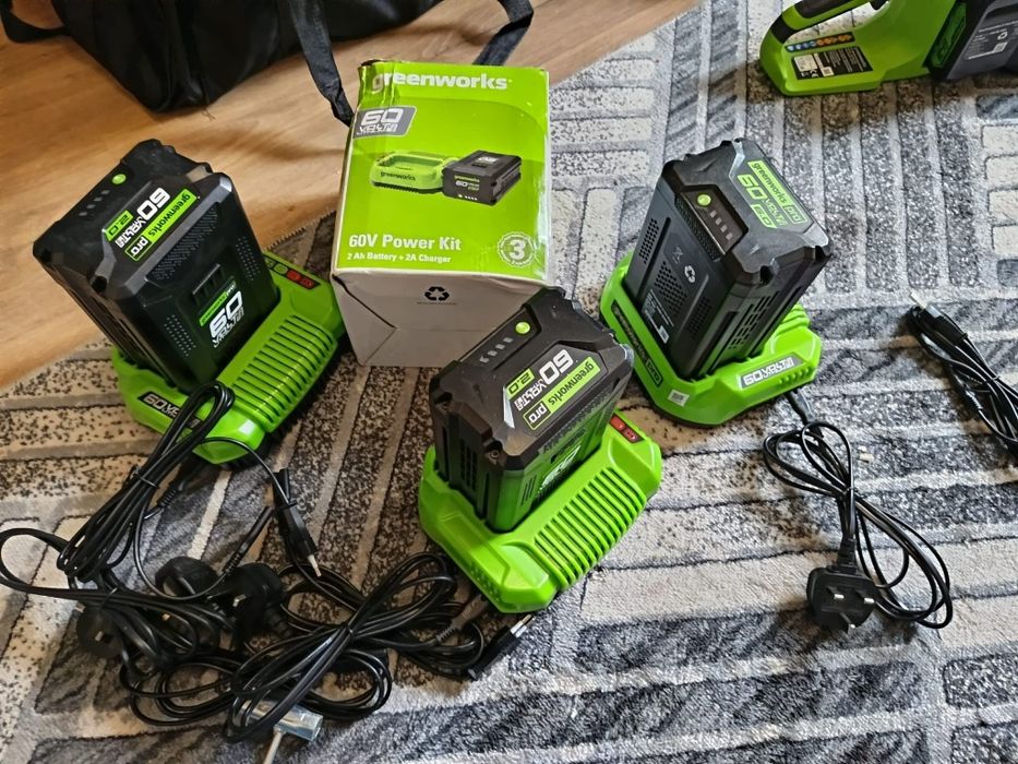 Scule noi de vânzare