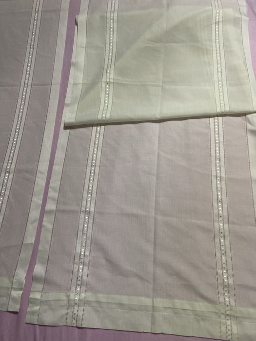 Perdea cu broderie finuta ( 2 buc)