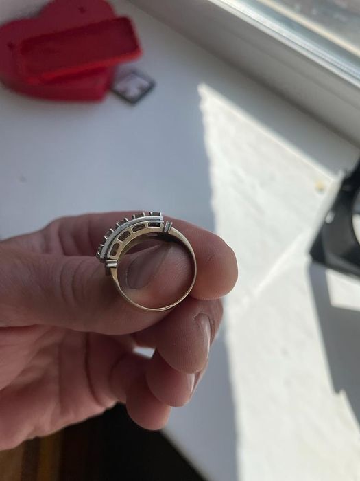 Продаётся  Кольцо  Муржское