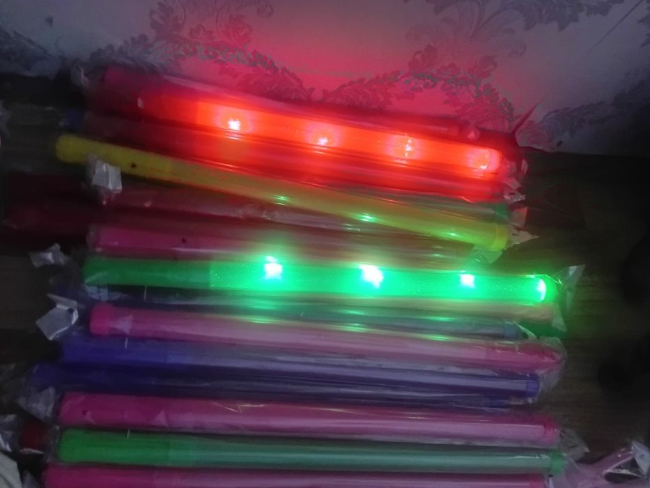 Продам светящиеся палочки