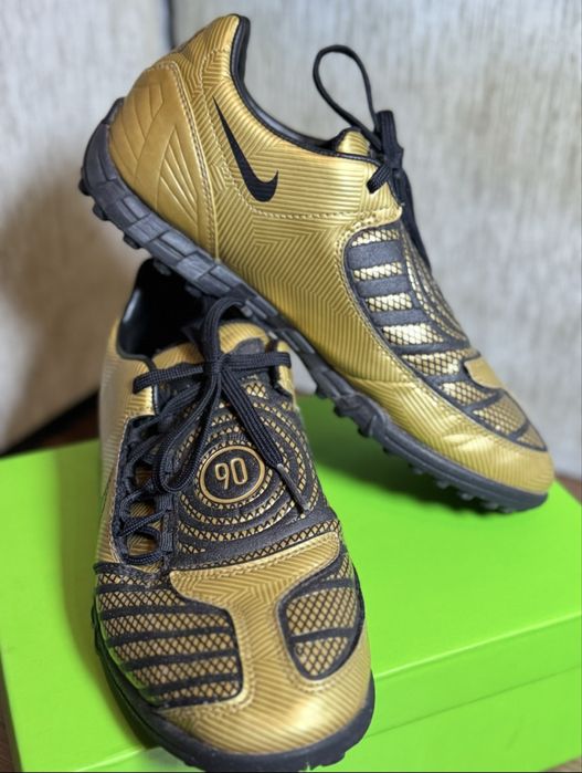 NIKE    Total 90