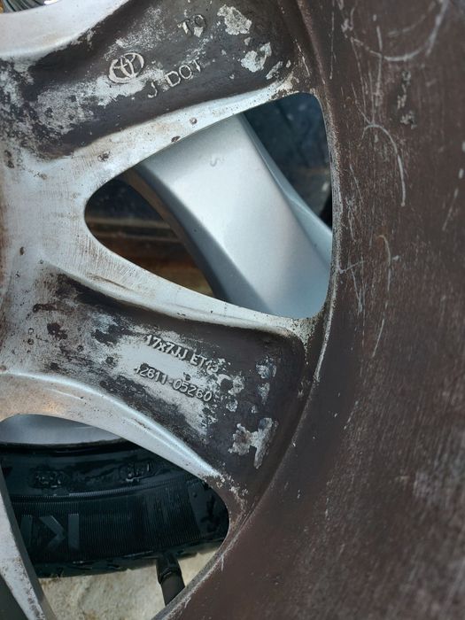 Гуми с джанти за ТОЙОТА 17ц.