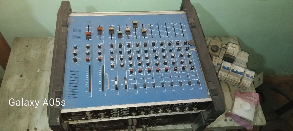 Усилитель  магнитола