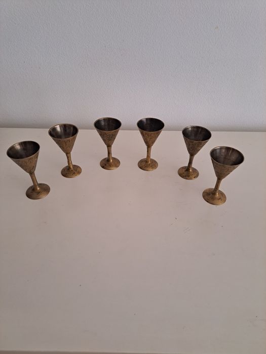 Месингови малки чашки