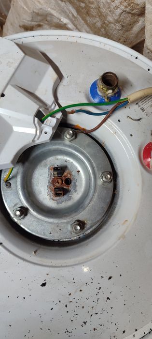 Продам 2 водонагревателя