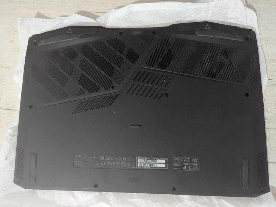 Acer Predator Helious 300 rtx2070maxQ 8gb, 32GB RAM, 1tb SSD