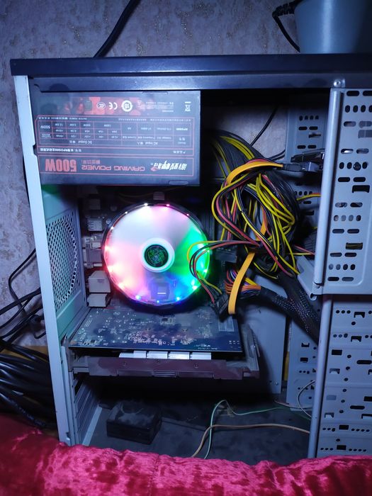 Kampyuter sotladi igravoy