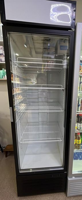 Витринный холодильник