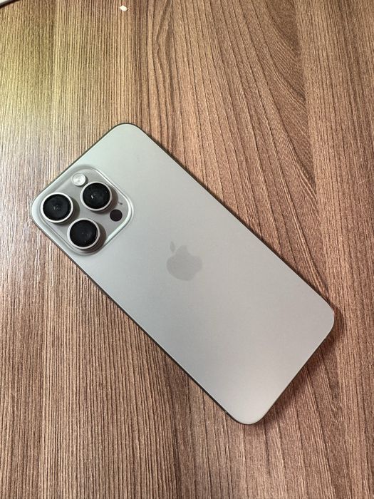 Продам iphone 15 pro max