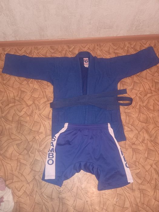 Продам кимоно по Самбо