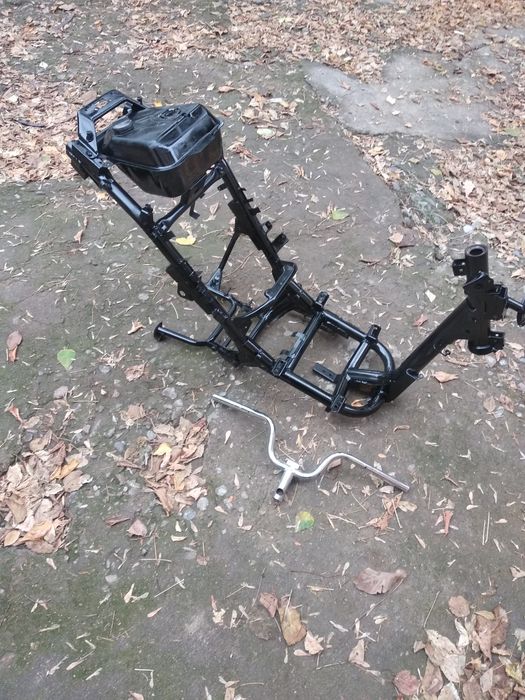 Продаю новую раму на скутер марки форсе васат 150сс .