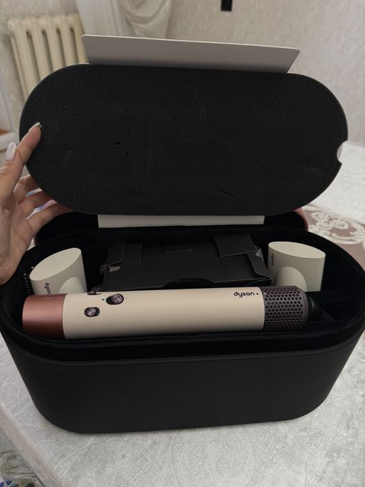 Dyson, оригинал, почти новый