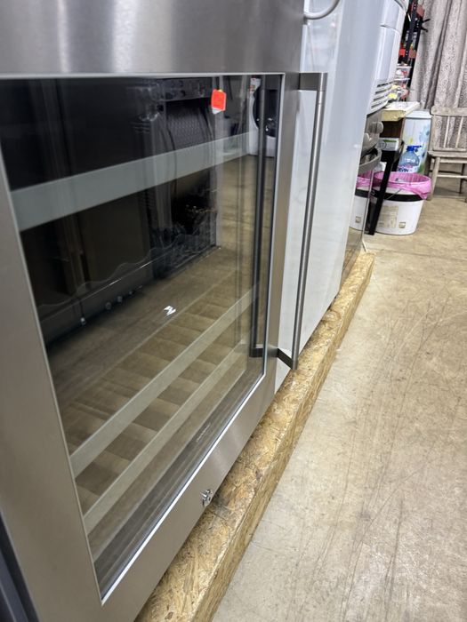 Витрина/охладител за вино Gaggenau A+++  Безупречна Germany ГАРАНЦИЯ