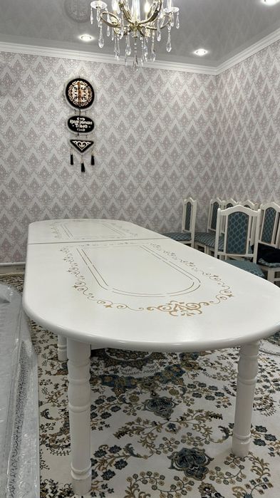 Мебель стол гостиной