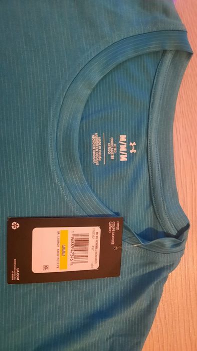 Vand tricou barbati running Under Armour,marimea M(nou cu eticheta)
