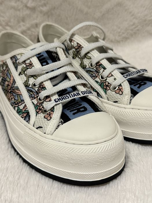 Кецове Dior с пеперуди