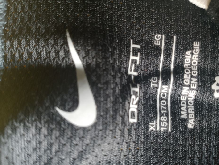Чисто нови тениска иNike от 158 до 170см