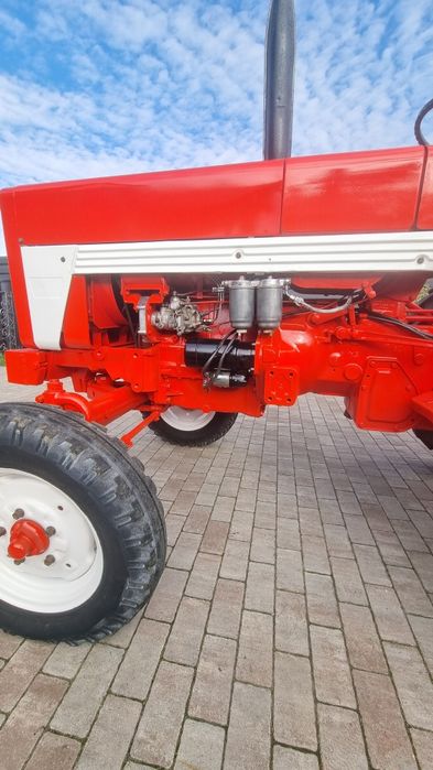 International 423 , ford 2000