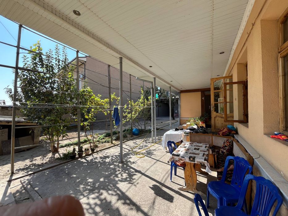 Sotiladi 12 sotik yer toshkent tumani uch qaxramon postdan 2 km