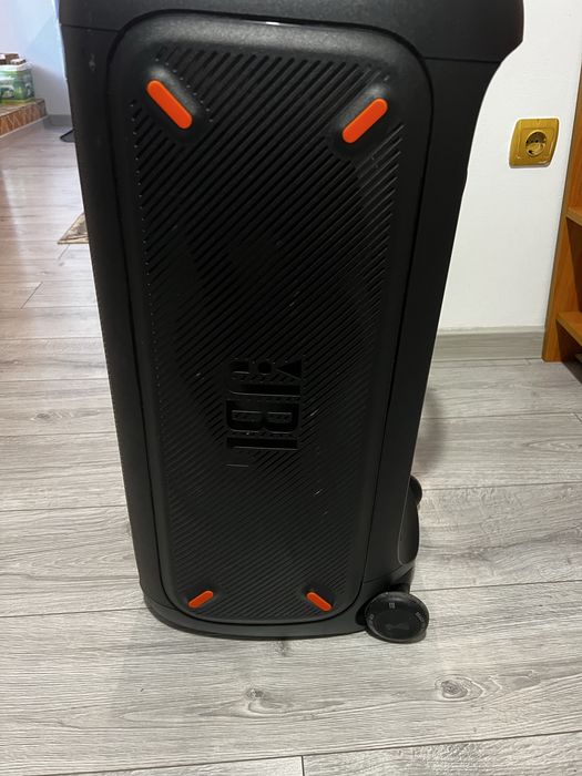 jbl partybox 310 със микрофон jbl много добро състояние