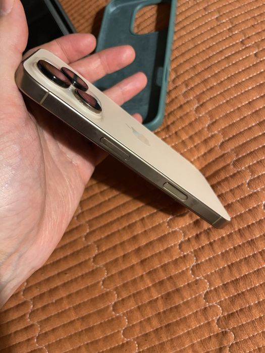 Iphone 16 Pro, 100% батарея