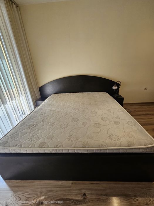 Стилна спалня + гардероб – масивни, по поръчка