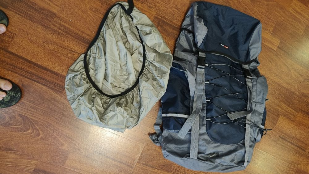 Rucsac Trekking, turistic – Ideală pentru bagaj de mână, stare excelentă