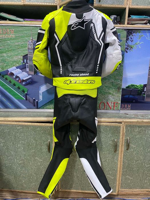 Мото Екипировка- Костюми Ботиши Ръкавици