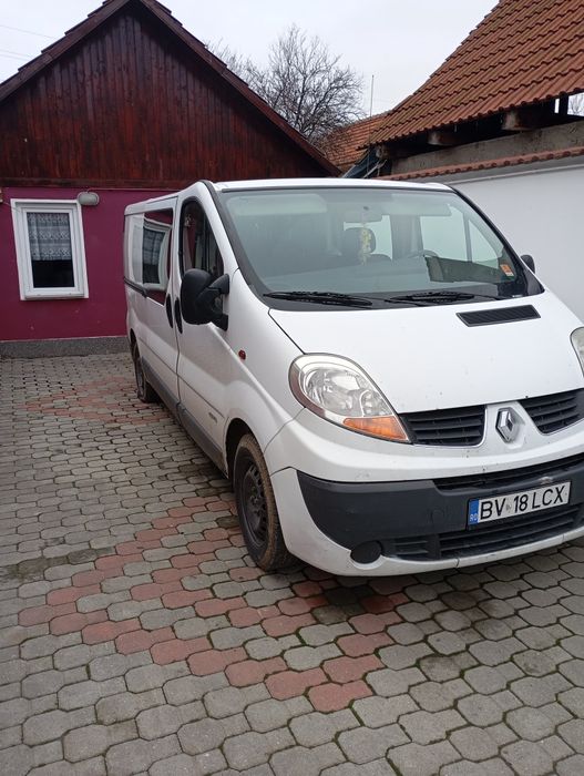 Renault trafic 5locuri