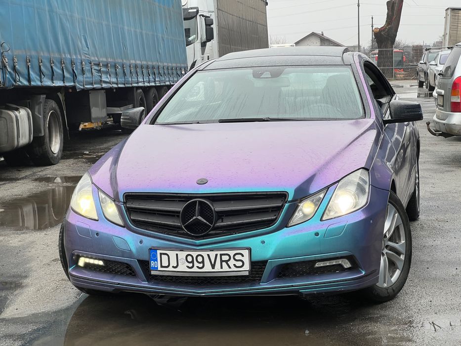 Vând Mercedes e 220