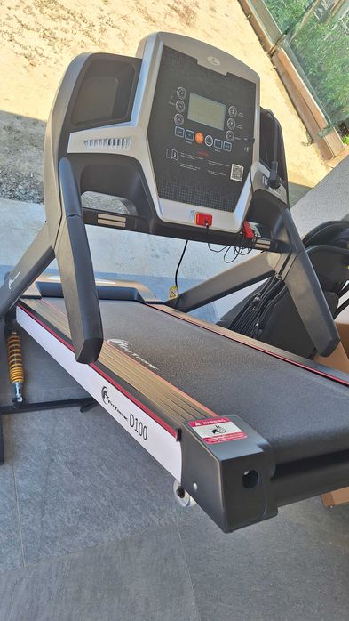 Vând bandă de alergat FitTronic, electrica, 1500 leii