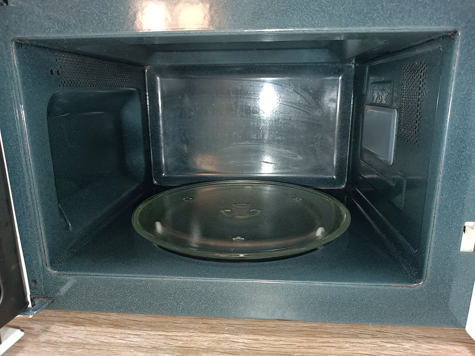 Микровълнова Самсунг Samsung (неработеща) за части или ремонт