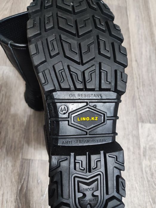 Спец одежда, сапоги