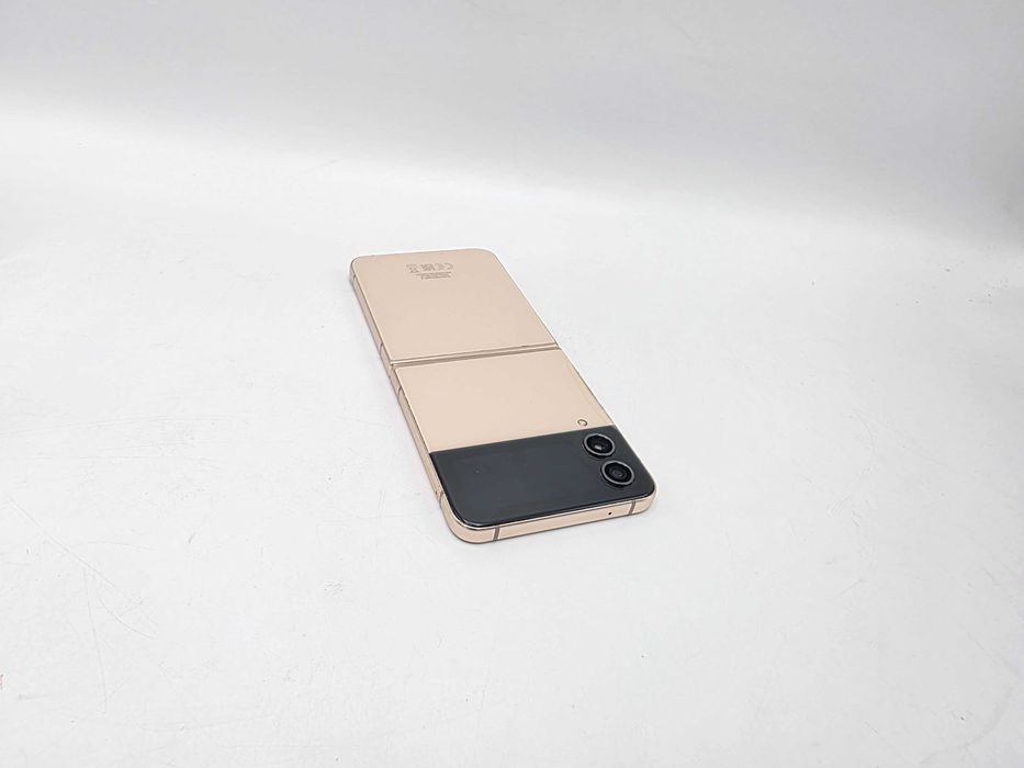 Samsung Z Flip4 Pink Gold 256GB 8GB Ram Neverlocked Stare Buna