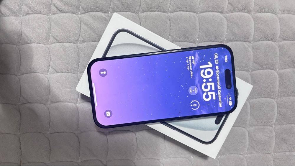 iPhone 15 продается