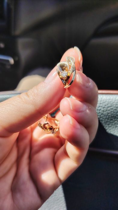 Продам серёжки 585