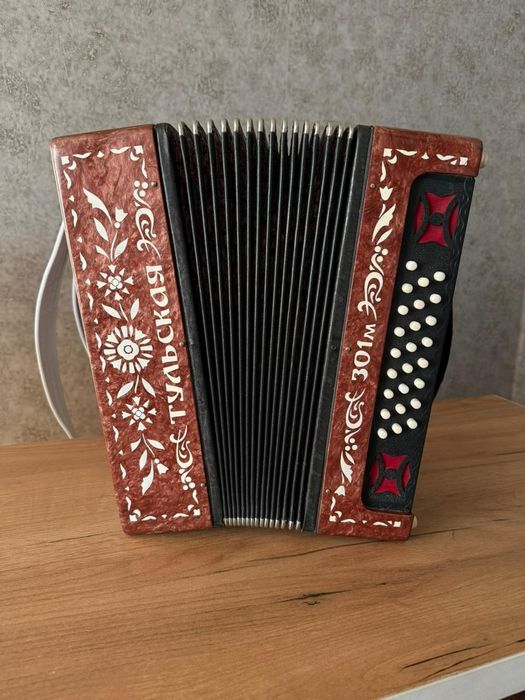 Продам гармонь Тульская