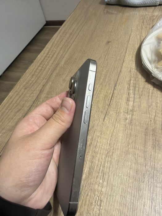 IPhone 15 Pro продаю