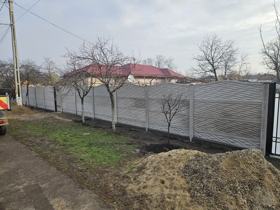 Gard din placi de beton
