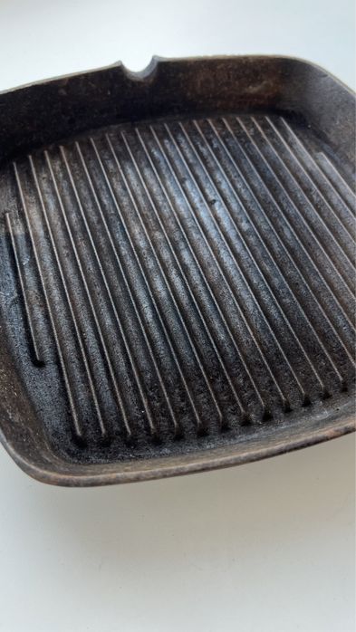 Чугуная сковорода гриль