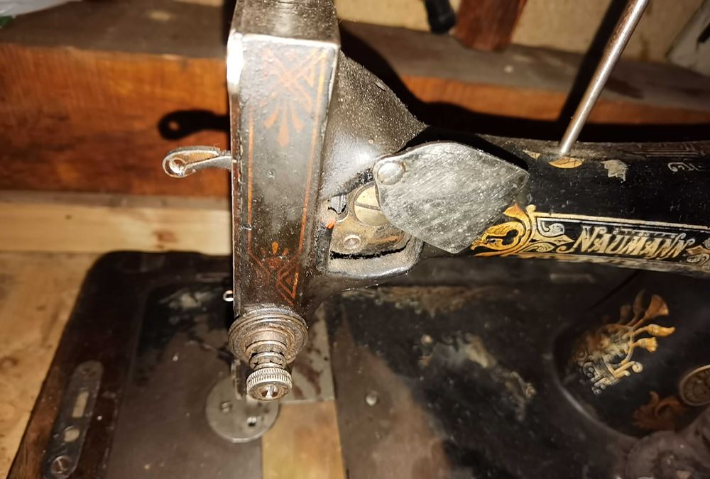 Шевна машина Науман  с антикварна стойност на над 150 г