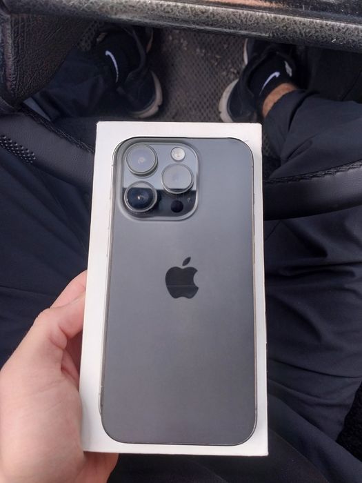 Продам Айфон 15 про