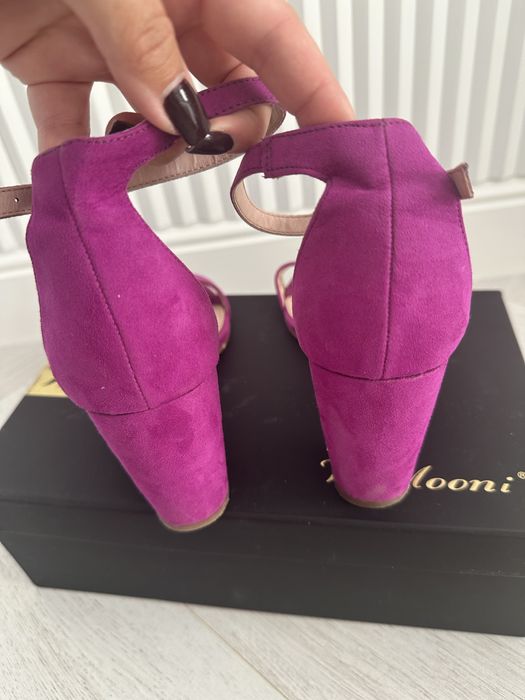 Босоножки летние