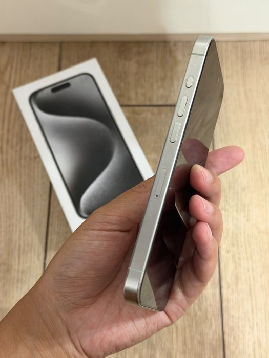 iPhone 15 pro 256 гб
