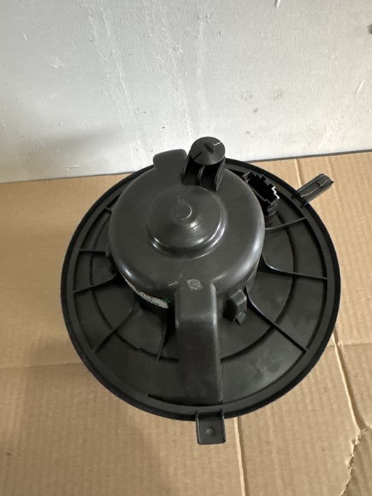Ventilator aeroterma Volkswagen Golf 5 1.6 BLF 2006